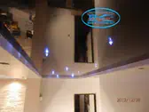 Опънати тавани за коридори черен опънат таван в коридор с кристали Звездно небе.