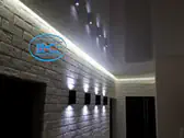 Опънат таван в коридор София - бял гланц с ниша за скрито осветление.
