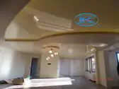 Опънат таван в Пловдив - светещ лак в цвят шампанско.